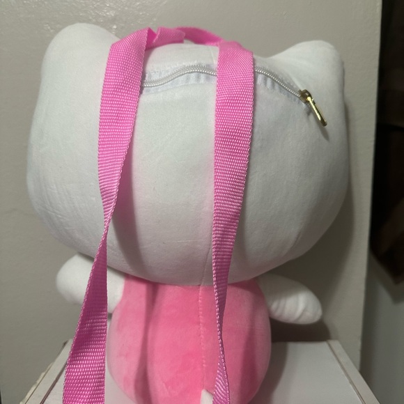 Hello Kitty Plush Backpack - Pink - Picture 2 of 4